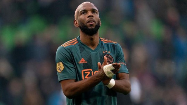 Ryan Babel | Ajax
Hollanda Eredivisie'de sezonun iptalinin ardından ekonomik anlamda sıkıntı yaşamak istemeyen takımlardan Ajax, yaz döneminde yüksek ücretli bir transfer yapmak istemiyor ve bu doğrultuda da Galatasaray'dan kiralanan Ryan Babel ile yola devam etmeyi düşünüyor.