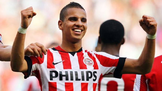 Hollanda basınından De Telegraaf, Fenerbahçe'nin PSV'nin 25 yaşındaki orta saha oyuncusu Adam Maher ile ilgilendiğini yazdı.