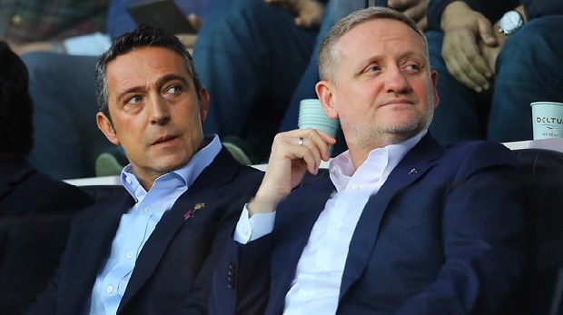 Başakşehir teknik direktörü Okan Buruk, Fenerbahçe’nin istediği Edin Visca, İrfan Can Kahveci ve Mahmut Tekdemir’in satışına onay vermedi. (TM Dijital Haber Merkezi)