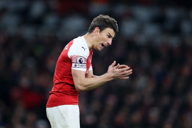 Martin Skrtel ile yaptığı görüşmelerde ortak bir noktada buluşamayan F.Bahçe’nin, Arsenal’in kaptanı Laurent Koscielny ile temasa geçtiği kaydedildi.