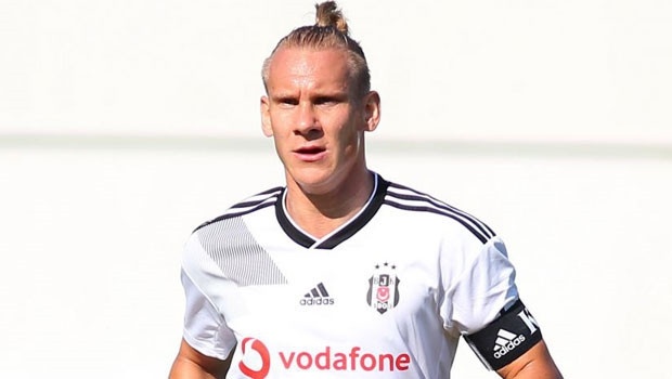 İtalyan devi Roma'nın Beşiktaş'ın stoperi Vida'yı transfer listesine aldığı iddia edildi. (Fanatik)