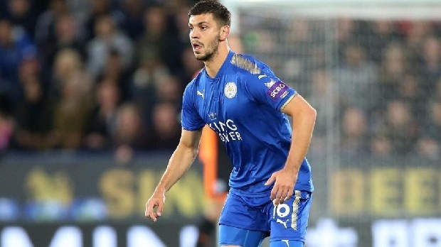 Cimbom,  geçen sezon Leicester'da oynayan, bonservisi Leverkusen'de olan Alex Dragovic'e kanca attı. (Fotomaç)