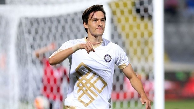 Beşiktaş'ın daha önce de görüşme yaptığı Umut Nayir ile yeniden temasa geçtiği ve anlaşmanın yakın olduğu öğrenildi. (beIN SPORTS)