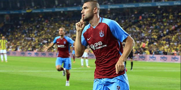 Kolombiyalı Castillo da kulübü şikayet etmiş ve alacaklarının ödenmesini istemişti hatırlarsanız. Aslında Burak, Castillo’ya da gidip “Trabzonspor’u icralık-davalık yapma ben bir miktar karşılayayım” demiş ama Kolombiyayı “kibarca” reddetmiş. Yani bu bilgilere önceki gün ulaşmasam, dün de teyit ettirmesem Akhisar maçından sonra Burak’ın “Başkanla oturup konuştuk. Dertleştik, gözleri doldu” cümleleriyle başlayan demecine içten içe “Ne alaka?” diyebilirdim. Ama belli ki Sayın Başkan Muharem Usta da konuşup dertleşeceği en doğru ismi bulmuş.