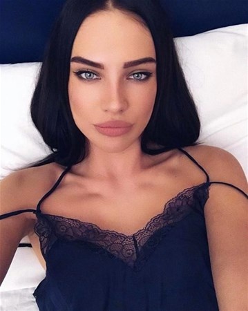 Moda otoriteleri, genç mankenin kariyerinin doğru yönetildiği takdirde dünyaca ünlü mankenlerin tahtını sallayacağını düşünüyor.