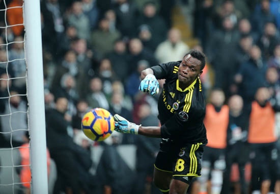 KAMENİ
Volkan Demirel'in yerine transfer edildi ancak çıktığı karşılaşmalarda beklenen performansı sergileyemedi. Kameni ile de sezon sonu yollar ayrılacak ve yerine genç, umut vaat eden bir isim transfer edilecek.