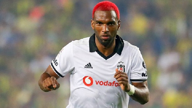 Beşiktaş’taki durumu henüz netleşmeyen Ryan Babel’i Suudi Arabistan kulüplerinden Al Hilal Riyadh ve Al Nassr’ın transfer etmek istediği öğrenildi. Başkan Orman'ın da cazip bir rakama Ryan Babel'i satmaya sıcak baktığı belirlendi. (Takvim)