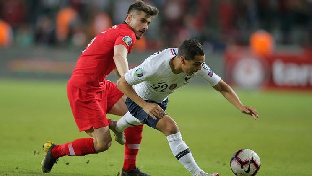 Fransa maçına Merih Demiral’ı izlemek için gelen Juventus scout’ları Dorukhan Toköz da listeye alırken kısa zamanda Beşiktaş’a resmi bir teklif yapılabileceği öğrenildi. (Hürriyet)