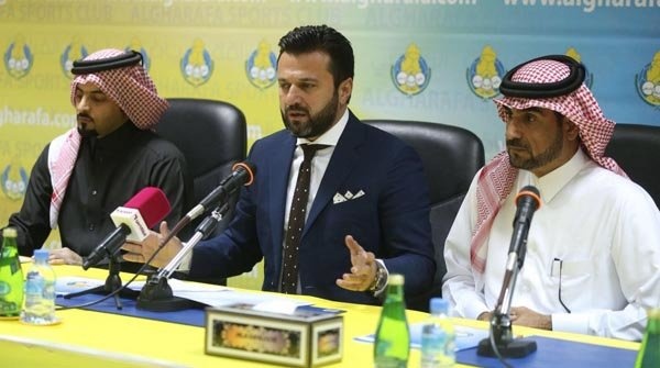 Bülent Uygun'un yerine...
Teknik direktörülüğünü Bülent Uygun’un yaptığı Al Grafaha yöneticileri, sıralamada puan olarak geri kaldıkları için Uygun’un perofrmasından memnun olmadıkları ve 2 ay sonra yolları ayırmayı düşündükleri ifade edildi.