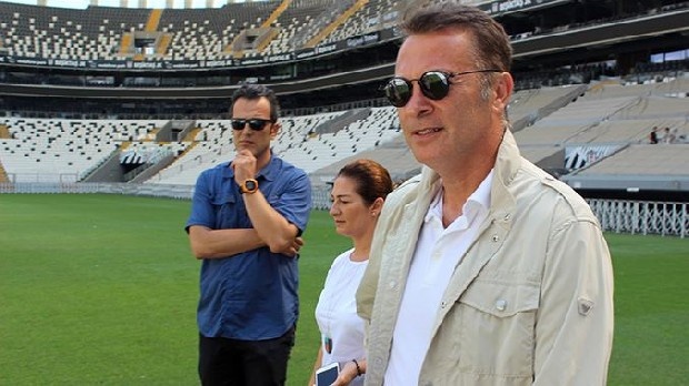 Fikret Orman'ın rekor satışları
2012 yılında Başkanlığa seçilen Beşiktaş Başkanı Fikret Orman, kulübe futbolcu satışlarından elde ettiği bonservis bedeliyle tarihe geçti.  Orman, satışlardan Beşiktaş kasasına toplam 84,75 milyon Euro(478.8 milyon TL)koydu.

2012 yılında Başkanlığa seçilen Beşiktaş Başkanı Fikret Orman, kulübe futbolcu satışlarından elde ettiği bonservis bedeliyle tarihe geçti.Orman, satışlardan Beşiktaş kasasına toplam 84,75 milyon Euro(478.8 milyon TL)koydu. İşte Fikret Orman döneminde futbolcu satışından para kazanılan futbolcular: