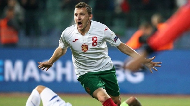 Trabzonspor'un transferdeki 1 numaralı hedefi Todor Nedelev’den olumsuz haber geldi. Botev Plovdiv yönetimi, Bulgar oyuncuyu, Ocak ayında satmayacaklarını, “Mainz ile yaptığımız sözleşmedeki özel madde nedeniyle Nedelev’i göndermeme kararı aldık” ifadeleri ile duyurdu.