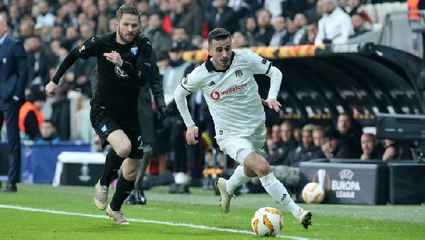 İtalya basınından Il Messaggero’nun haberine göre, milli futbolcumuz Cengiz Ünder’in formasını giydiği Roma, Oğuzhan Özyakup'ı transfer listesine aldı. İtalyan devi, 26 yaşındaki futbolcu için 10 milyon Euro’yu gözden çıkardı.