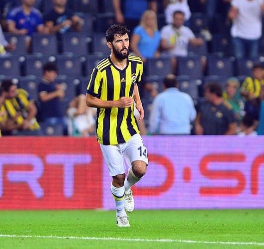 Luis Neto: Savunmaya takviye olarak sezon başında Zenit takımından kiralık olarak kadroya katılan Luis Neto da beklenenin altında kaldı. Sezon sonu o da Hollandalı gibi eski takımına geri gönderilecek.