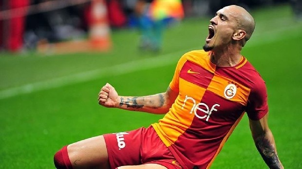 Şampiyonlar Ligi'ne Maicon’la devam etmek istemeyen Galatasaray’a, Cruziero’dan müjdeli haber geldi. Brezilya ekibi alt yapısından yetişen Maicon için Galatasaray’a 2 milyon euro bonservis bedeli teklif etti.