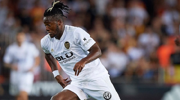 G.Saray, Valencia’da kiralık olarak oynayan Batshuayi için devreye girdi. 25 yaşındaki Belçikalı golcü İspanyol kulübünde mutsuz ve ayrılmak istiyor. Görüşmeler sürüyor. (Akşam)
