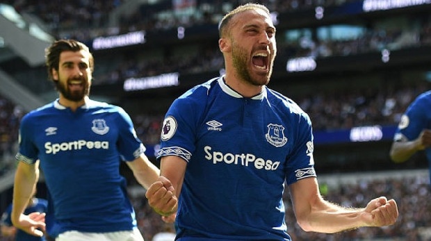 Süper Lig'de sezonun ilk haftasında deplasmanda Sivasspor ile karşılaşacak olan Beşiktaş'ta; yönetim, Ada’ya çıkarma yaparak Everton kulübü ile masaya oturacak. Cenk Tosun'a "evine dön" mesajı verecek olan siyah beyazlı yönetim, İngiliz ekibinin bir diğer oyuncusu Yannick Bolasie için de temaslarını sürdürecek. (Sabah)