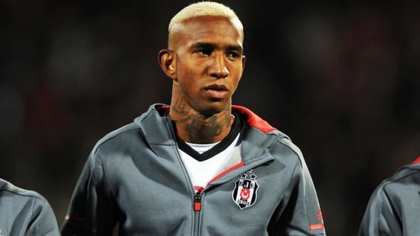 Sezon başında yaptığı yatırımlarla dikkat çeken İspanyol Kulübü Valencia, Anderson Talisca'yı gündemine aldı. La Liga'da bu sezonu ilk 4 içerisinde tamamlayıp Şampiyonlar Ligi'ne gitmek isteyen güney İspanya temsilcisi, Beşiktaş'ın Brezilyalı oyuncusuyla ilgileniyor.