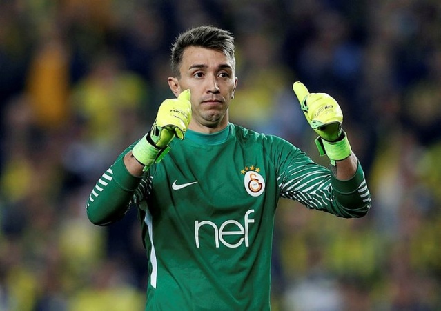 Fernando Muslera - 8 maç