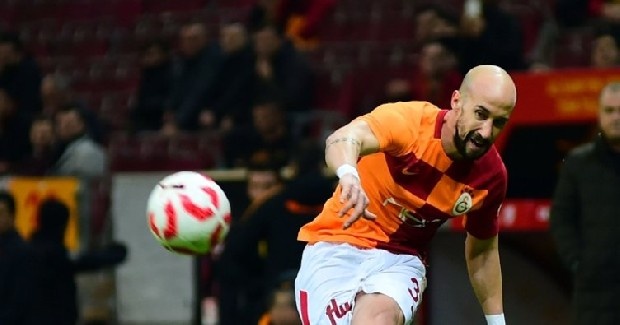 Bursaspor, geçen sezon Galatasaray'da forma giyen Iasmin Latovlevici'yi kadrosuna kattı.