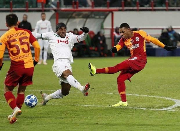 Gözler, Fatih Terim'in ilk olarak devre arasında istediği forvet ve stoper takviyelerine çevrilmiş durumda.