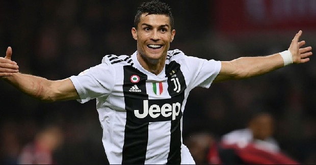 Juventus’ta ikinci sezonunu geçiren Cristiano Ronaldo, bu sezon kariyeri boyunca yakaladığı rakamların gerisinde bir performans sergiliyor. İtalyan ekibinde geçen yıl ilk sezonunu geçiren Portekizli yıldız, 43 maçta 28 gol ve 10 asistlik performans sergilemişti.