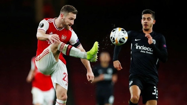İngiliz basınında yer alan haberlere göre; Arsenal’de fazla forma şansı bulamayan Alman stoper Mustafi , Galatasaray’ın yolunu tutacak. (Akşam)