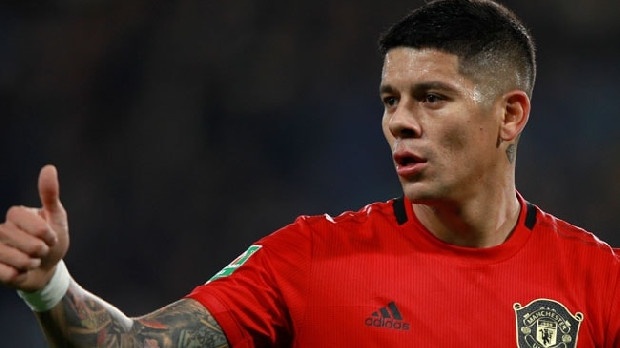 İngiliz basını, ManU’nun Fernandes transferinin ardından Marcos Rojo’ya izin vereceğini duyurdu. Mirror, yıldız savunmacının Fenerbahçe’ye imza atabileceğini yazdı. (Akşam)