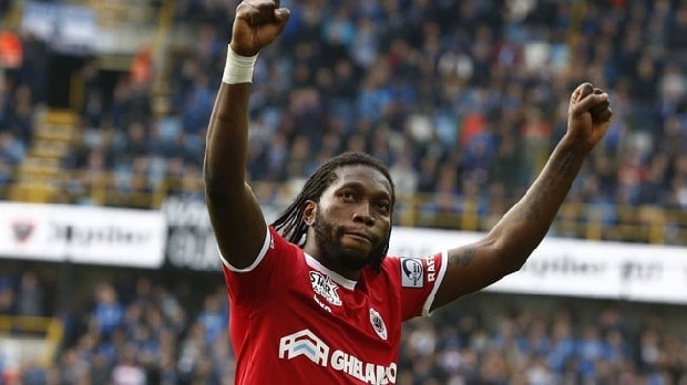 Fenerbahçe için bir iddia da Belçika’dan geldi...Ülkenin önde gelen yayın organları arasında yer alan voetbalprimeur, Sarı-Lacivertliler’e Antwerp’in yıldızı Mbokani’yi yazdı. Antwerp’in golcüsünü tutmak istediğini ancak, F.Bahçe’nin ısrarcı olduğu duyuruldu.