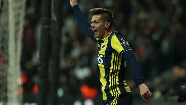 Fenerbahçe'de Miha Zajc her an Kadıköy'den uçabilir. Sarı-Lacivertliler’de genç yıldız İtalyan ekibi Brescia ile anlaşmak üzere. Fener, transferden 3.5 milyon Euro kazanacak. (Takvim)