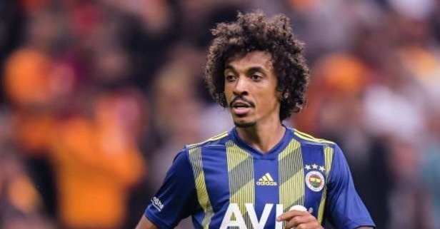 Yapacağı transferler için kaynak arayışında olan Fenerbahçe'ye ciddi bir teklif geldi. Lyon, Gustavo için 8 milyon Euro teklif etti. Gustavo'nun 3 gün idmana çıkmadığı belirlendi. (Takvim)
