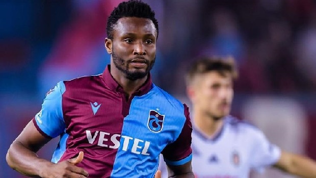Koronavirüs salgının Türkiye’de ortaya çıkmasının ardından Trabzonspor ile olan sözleşmesini fesheden ve şampiyonluk yolunda takımını yalnız bırakan John Obi Mikel’den flaş açıklama...

Nijeryalı oyuncu, “Geri dönmeyi çok isterim. Ben gitmek istediğimde kızan bir kesim olsa bile hâlâ Trabzonspor taraftarlarından destek mesajları alıyorum. Gerçekten çok kez bana kendimi iyi ve değerli hissettirdiler. Ama dönmem için en azından bir kez Başkan Ahmet Ağaoğlu tarafından aranmak isterim. Problemi çözebiliriz. Bir özür bekliyorum” dedi