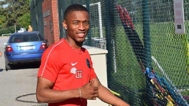 Jesse Sekidika, altyapı eğitimlerini Oeiras ve Benfica takımlarında aldı. Benfica genç takımında 2014-2015 sezonunda eğitim aldı.