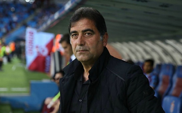 Trabzonspor'da Teknik Direktör Ünal Karaman'ın kadroda düşünmediği dört isim konusunda çalışmalar başladı.