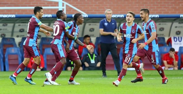 Spor Toto Süper Lig'in 13. haftasında Trabzonspor evinde Fenerbahçe ile karşılaşacak. Teknik Direktör Ünal Karaman Fenerbahçe karşısında şu 11'le çıkması bekleniyor...