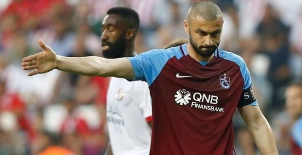 Flaş iddia! Burak Yılmaz Süper Lig ekibiyle anlaştı mı? 