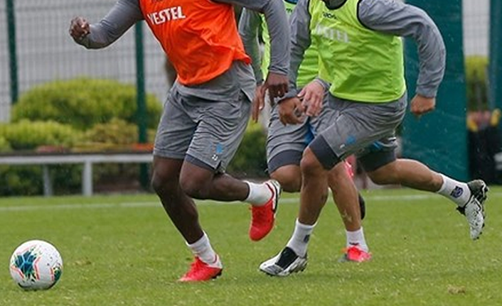 Trabzonspor'da o futbolcu ile yollar ayrılıyor!