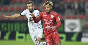 Eski Trabzonsporlu fırtına gibi esiyor