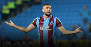 Resmen açıklandı! Burak Yılmaz ve Onur Kıvrak kadro dışı