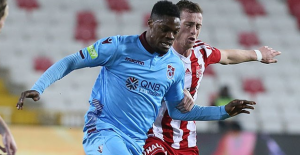 Trabzonspor direklere takıldı