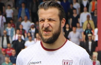 Batuhan Karadeniz imzayı attı!