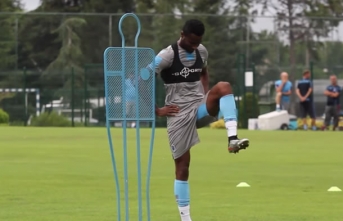 Obi Mikel adeta yıkıldı!
