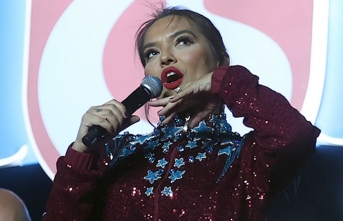 Demet Akalın'dan flaş açıklama! "Trabzon'a tekrar.."