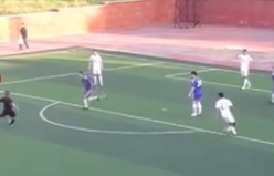 Böylesi görülmedi! Kendini tutamayan hakemden harika gol