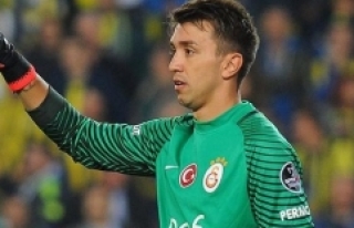 Muslera, Fatih Terim'e bunu da yaptırdı