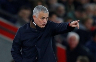 Mourinho'dan 160 milyona ret!