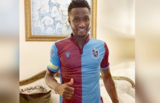 Obi Mikel Trabzonspor formasını giydi! Sosyal medya...