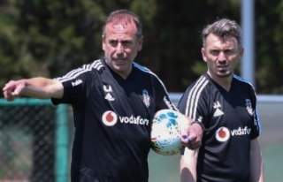 Beşiktaş sezona sorun yumağıyla giriyor