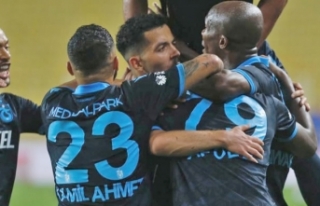 Fenerbahçe, Trabzonspor'u 3 golle yendi