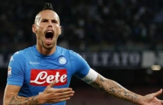 Marek Hamsik'den sürpriz imza geldi!