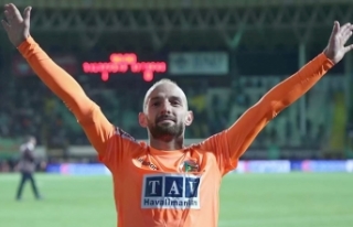 Efecan Karaca'dan flaş karar!